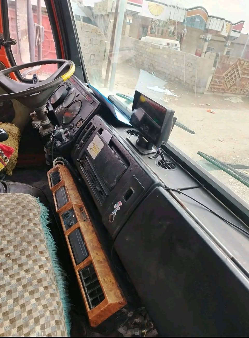 سلام عليكم البي للبيع موديل 83 محرك 28 كير 160 قماره ابلاديه
مجموعه جياف مكان السياره التاجي  ***********   ***********
