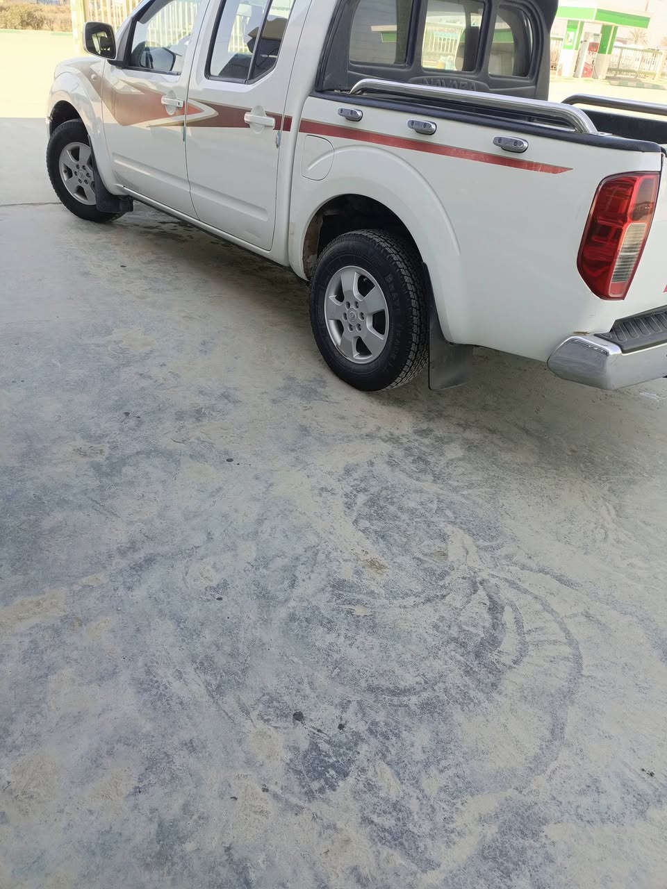 السلام عليكم
نيفاره موديل 2013سياره جديده مكفولة كفالة عامه 
مكينه ما مفتوح شرط رقم بابل  مكان السياره بابل القاسم 
السعر  136وبيهه مجال لاستفسار ع *********** خاص مغلق
