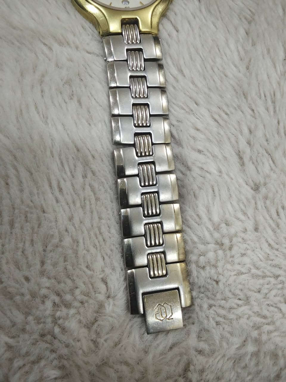 اخوان ساعة اكيوريت ساعه بلد المنشاه سويسري مطليه بالذهب عيار 22 قيراط الزجاج مصنوع الياقوت الكريستال،،،نظافه تامه ومختمه السويسري


**إذا كنت صاحب هذا الإعلان وتريد حذفه لأي سبب، رجاءا أرسل رسالة إلى الدعم الفني**