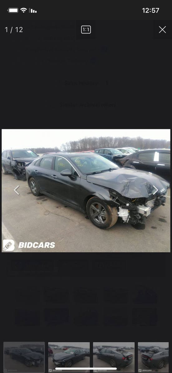 كي فايف 2022 تيربو
جي دي اي محرك
ماشية 100الف 
فول مواصفات عدا الفتحه
كير ومكينه كولش نظيفات ومابيهم شي
سياره بس نقصها ادامة دورية 
وبيها طخه بالباب مال سايق تتعدل بارد
اول بارحة ضربوها 
وبس
السعر ١٧٠$
مكان السياره بغداد الكريعات 
‎0783 662 7471
السياره استخدام بيت فقط 
صور الحادث مرفقه بلمنشور
