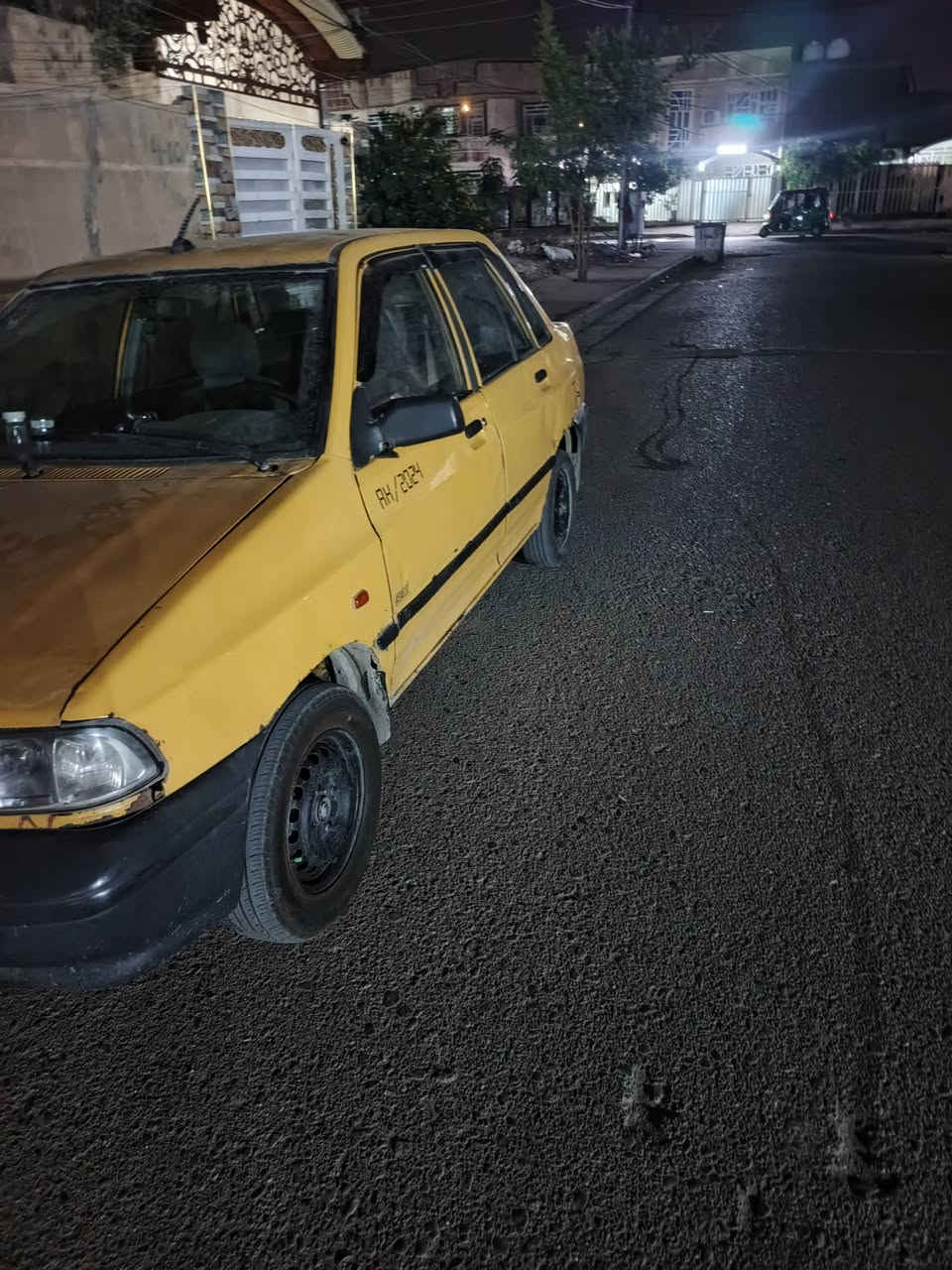 السلام عليكم سايبا ٢٠١٢ للبيع رقم بغداد سنويه نهايه ٢٦ المحرك يبخر تبريد نقص راديتر مزروف شواصي معمره كيرها حلو غرفتها نضيفة مطلوبه هيئه ٨٥ الف غرامات ما عليها شي راعيها يريد مداور ابيعلك عقد مروري مكاني بغداد المحموديه سعرها ٢١ و بيها مجال 
***********
*********** الكورك بي واتساب
