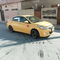 اكسنت 2015قطرتين ضرر بني معجون فقط باقي كوله جديد  شراي تصال0772891546...