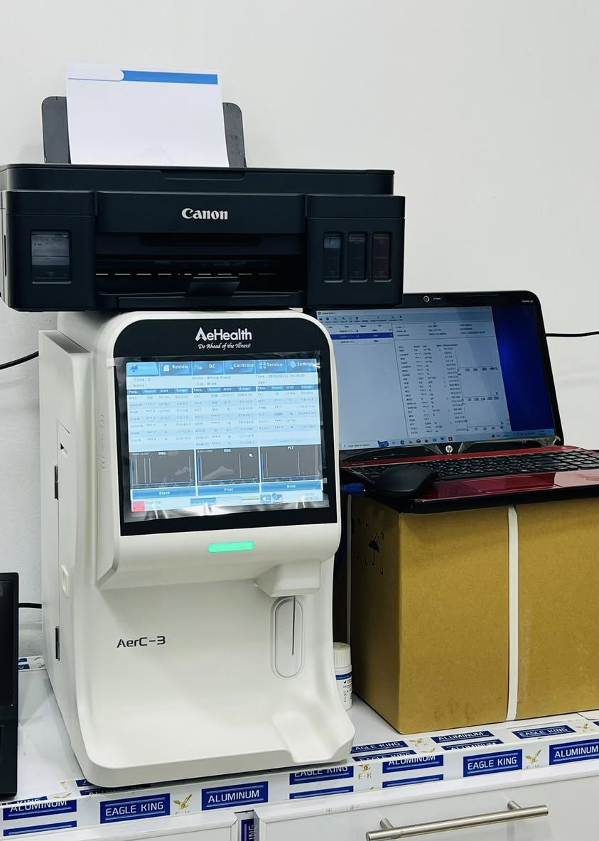 جهاز CBC شركة eHealth بريطاني المنشأ وكالة حصرية مكتب وادي النهرين العلمي
_مقيم من وزارة الصحة العراقية 
‏_ 2 chanal كرستال 
_دقيق جدا بالنتائج 
_قليل الاستهلاك للمحاليل 
‏_60 test في الساعة 
_سيت المحاليل 450_650 فحص 
_شاشة لمس 10.4 inch 
_ضمان سنة قطع غيار مجانا 
_صيانة مجانية دورية كل شهر 
الاستفسار :***********
