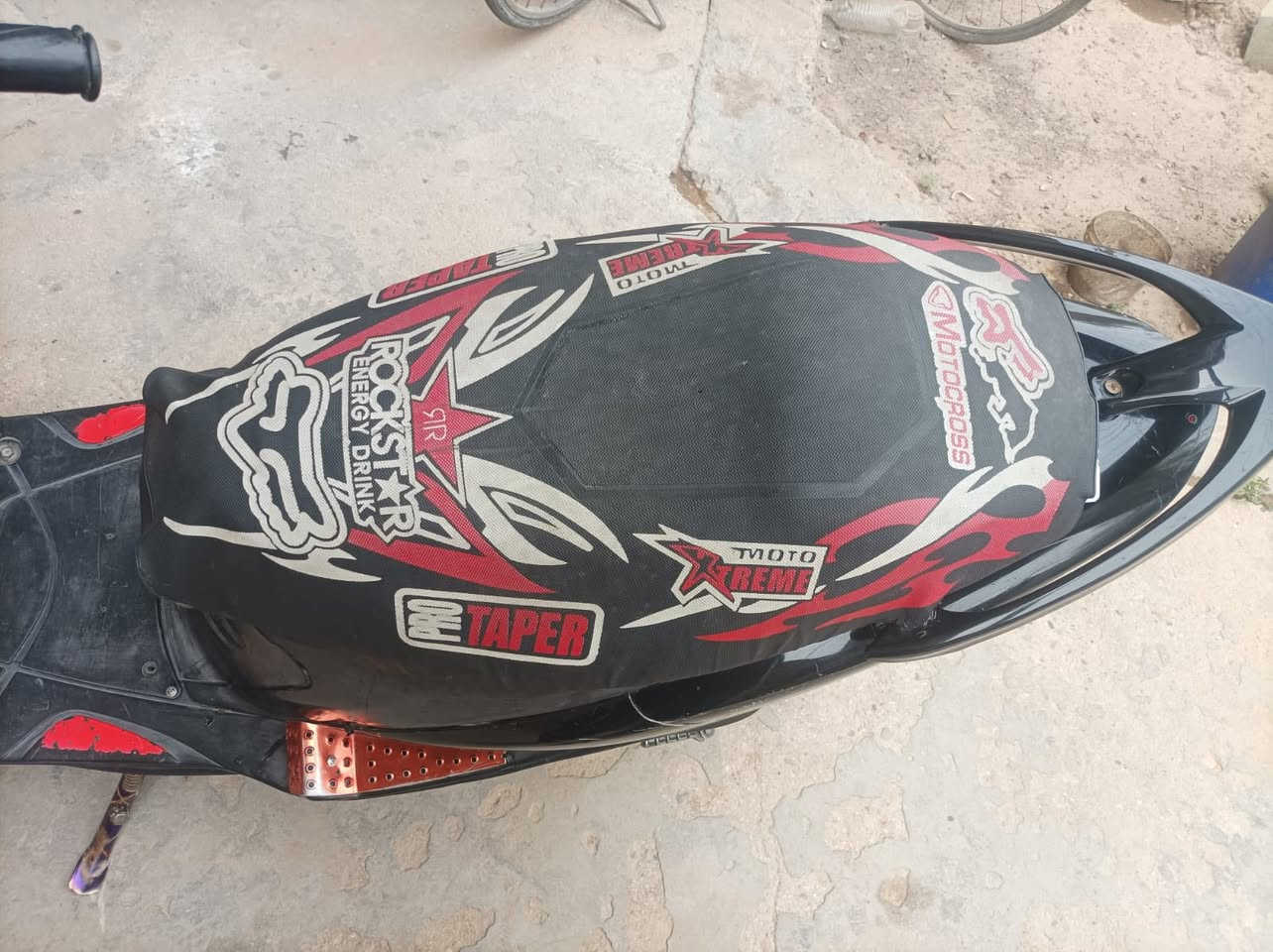 سلام عليكم دراجه لبيع بسعر 450وبيها مجال الف دراجه حلوه وزينه نقص دراجه فقط شخاطه سلف بك لايت وعداد ماكس دراجه حلوه ورزنه تخم تأيرات جدد سوادات كامله الي يحب يشتري يتواصل وتساب رقم ***********
