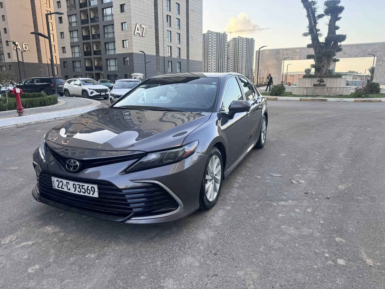 سلام عليكم /للبيع كامري 2023 امريكي حادث بنيد بدون دواخل بدون إرباك ماشيه (١١٩ الف كيلو)مواصفات السياره 
LE
١- رادار امامي 
٢-تحكم أسيترن 
٣-كروس سرعه وتحديد مسار 
٤-شاشه كبيره 
٥-كشن السايق كهرباء 
٦- كاميرا خلفيه 
٧-السعر 175 بيه مجال بسيط 
٨-رقم السياره أربيل باسمي تحويل وكالة حاضر 
للاستفسار الاتصال على الرقم (***********)
