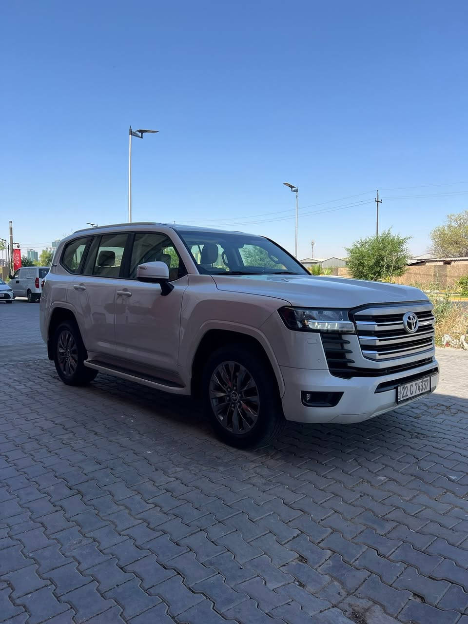 تويوتا لاندكروز مواصفات GXRتوين تيربو موديل 2022شركة جيهان ماشية115km بي ملاحظة وحدة باب خلف سكن ربع صبغ سيارة جديده باقية عله وضع شركة سيارة بسمي تحويل وكالة بشرط سعر سيارة 625 بي مجال ***********📞واتساب✅
