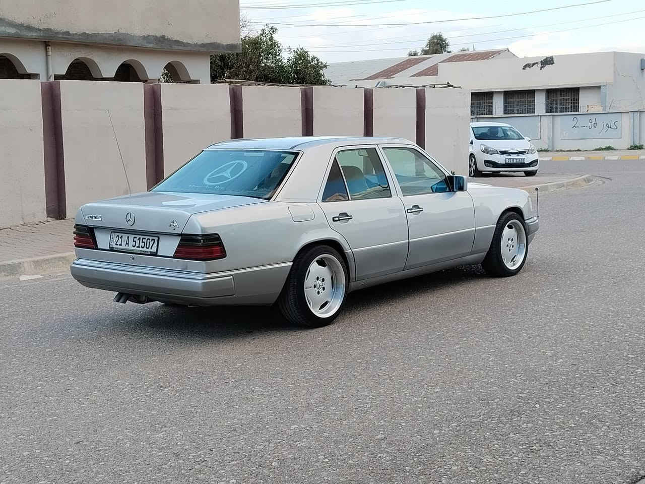 مارسيدس دب حجم 300 موديل 89 محدث 92 محرك 3000 رقم سليمانية جديد دولي سنوية جديد الغاية 2029 شرط تحويل قواعد دبلات سليمة صبغ عام جمالية بدون خياس بدون ضرب تبريد ثلج ABS كهربائية شغالة جام كهرباء اربع تايرات جديد سنترلوك سعر 67 مكاني كركوك ***********
