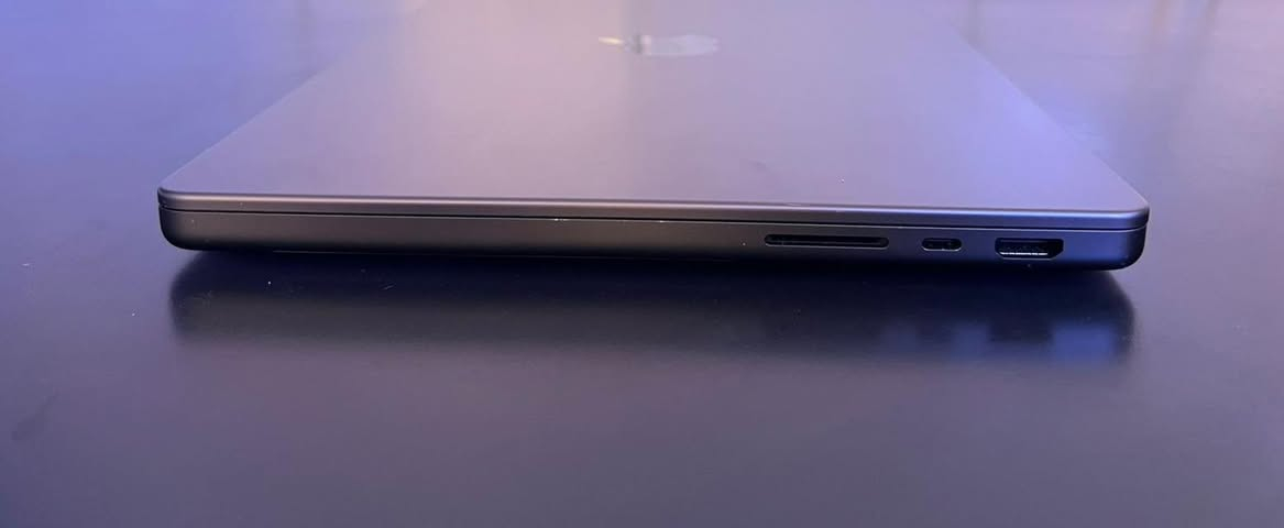 MacBook Pro  M4 Pro 2024 14”

Ram 24  | SSD 500 

Battery 97 % - cycle 104

كامل الملحقات الأصلية 

Price: 2.550.000 🔒 

***********
