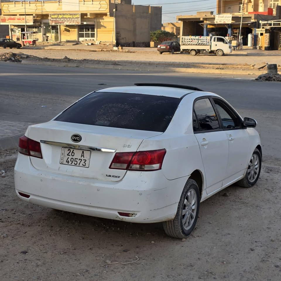 السلام عليكم 
سعرها 42
بي واي دي جي 3 
2014
صلاح الدين باسمي ثاني يوم احولك
محرك كير بلادي أوتو 
سلايت 
4 بصمات 
سنتر لك 
داخل جلد 
الجام كهرباء 
السياره فول واحد على واحد 
كهربائيات كلها شغاله 
صدر نص عمر 
تايرات نضاف 
مكاني صلاح الدين العلم ***********
السياره بيها صبغ جاملغات اماميه وبنيد وبيها البوب صبغ بطول خط لان السياره مال مزاد ورقمتها باسمي
