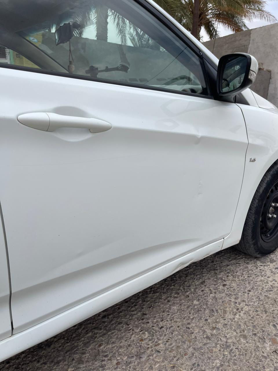 يالله  مكلف بنشر اقرا النفاصيل قبل لاتتصل  اكسنت مضلع 2011
سنويه لل 28
السياره خليجيه 
جاهزه مخلصه من كلشي 
السياره فقط بيه بنيد ومبدل اصلي 
سونار مرفق مع الصور وسونار جديد 
السعر 95 وبيه مجال 
تحويل مباشر 
العنوان سامراء
اتصال فقط واني مكلف بنشر 
‭0773 589 2131‬
