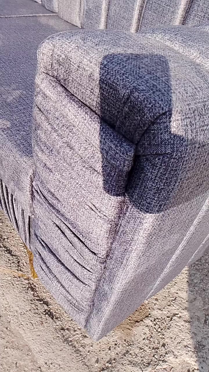 السلام عليكم ديوان 7 امتار ويا طبله ويا اربع كوشات 350,000 جديد ما مستعمل وبه مجال يخابر على رقمي ويتدلل ***********
