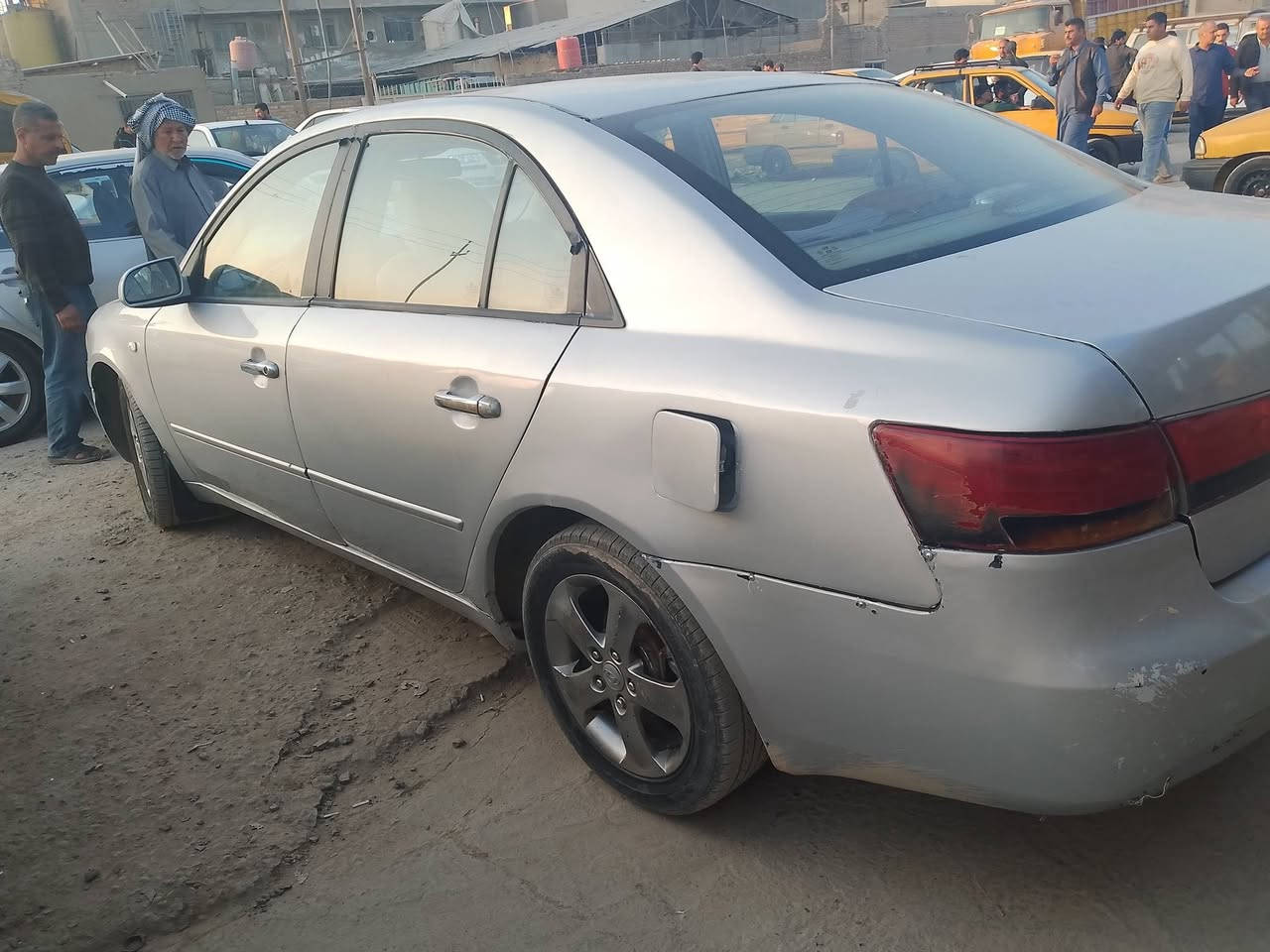 سلام عليكم
سوناتا 2006 مكينه 2400 خليجي بيه 5 قطع مصبوغه عام 
رقم مثنى بسمي مكانه بلحله اسعر 79
***********
