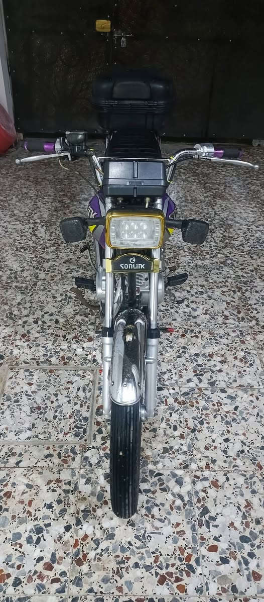 السلام عليكم
ايراني اربعه كير ختم سونك موديل 23 مكفوله اوراق كامله محرك ممفتوح مكاني بغداد الزعفرانيه ب 650 وبيه مجال قليل *********** واتساب بي ملاحظه الصندوك مو وياه
