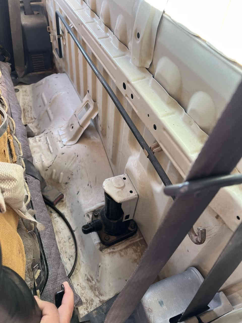 *********** بيكم للبيع 120$ بيها مجال العزيزية
