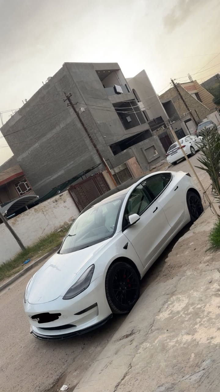 تيسلا بيرفورمنس
510 حصان
من الصفر للمية ب٢.٩ ثواني
ماشيه ٢٩ ميل
اعلى مواصفات كشنات لون ابيض
السياره كامله بدون نقص دسكات راديتر تايرات جدد
***********
