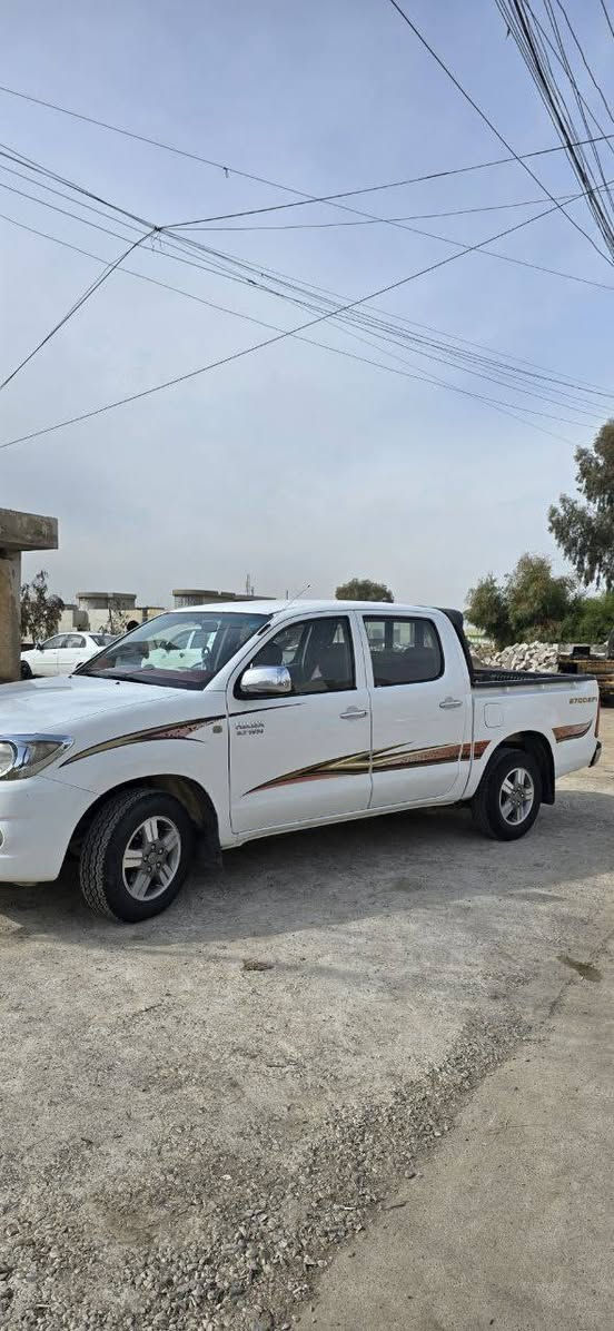 مرزي ٢٠٠٩ للبيع
بدون صبغ بدون طخه  بيها برد 

مكينه لا صرف ولا نفخ 

رقم اربيل 

سنويا ٢٠٣١ 

هزه بعد ما صاقطه 

شرط التحويل 

استفسار عل رقم *********** كورك
