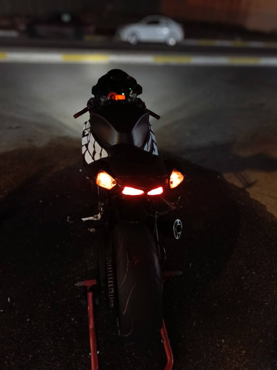 سلام عليكم 🌹
للبيع جكسر 1000
2014
مكينه صفاره برمجه طلقات 
عليها اضافات 
مناقصها برغي مكان كركوك 
***********
اي تفاصيل اتصل🌹
