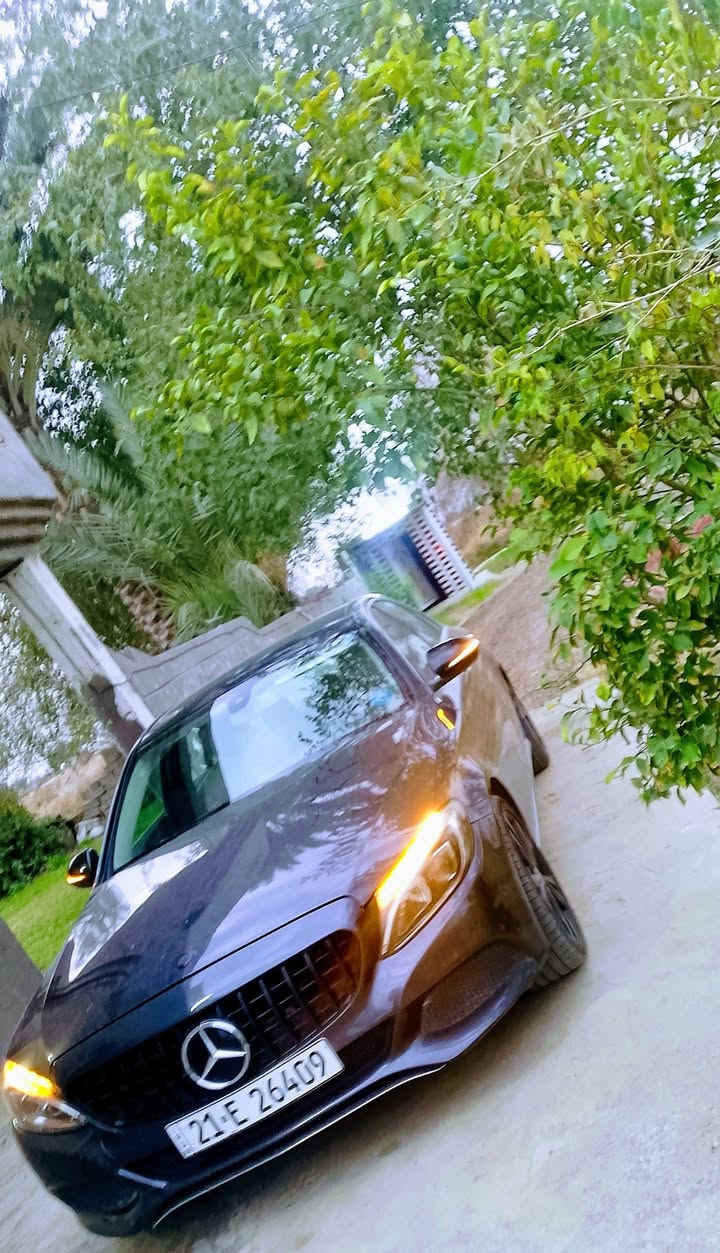 السلام عليكم
مارسدس للبيع موديل 2016 
ثلاثه قطعه صبغ
السعر 190 
مكان بغداد ابو غريب 
رقم الهاتف***********
