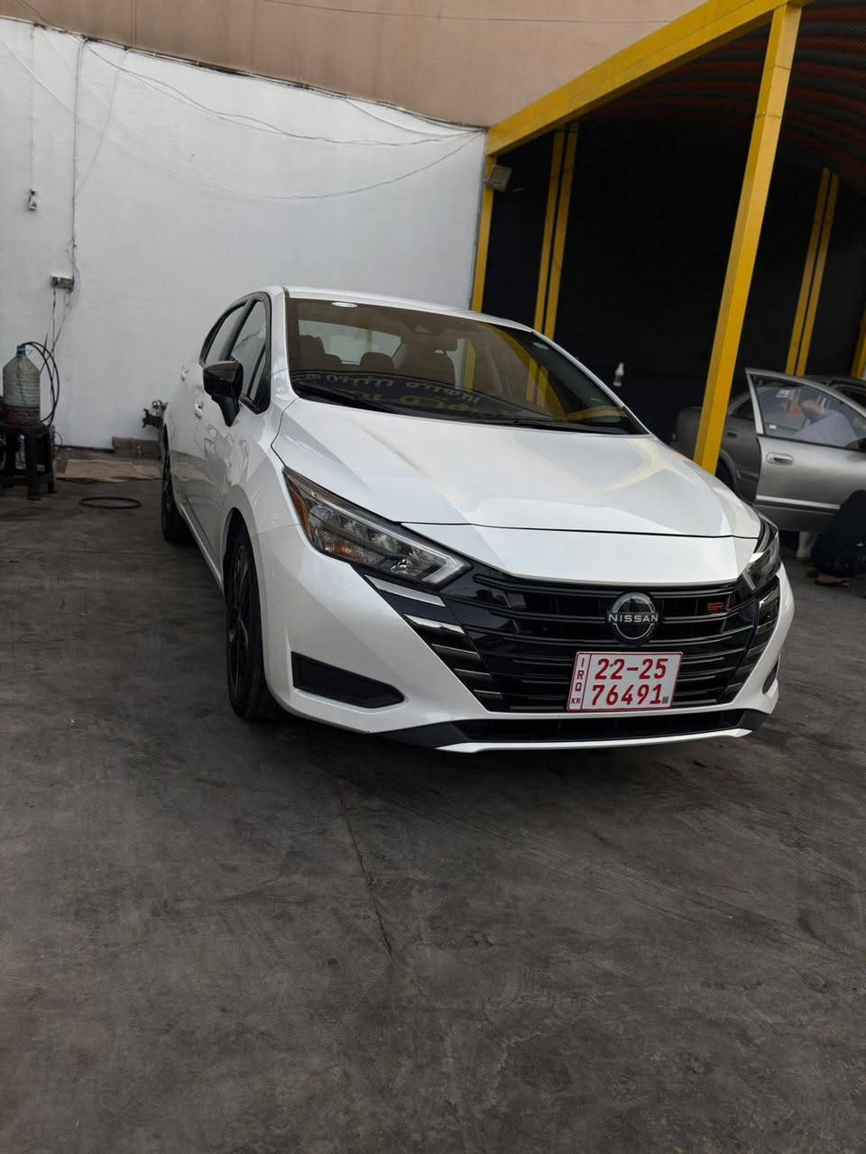 🚗🔥 للبيع – نيسان فيرسا SR موديل 2023 🔥
مواصفات SR
_حساس امامي وخلفي
_رادار امامي وخلفي
_كاميرا
_شاشة كبير
_شحن لاسلكي
_تحديد مسار وسرعة
_ويل كروم 
_ماشي40 الف كيلومتر
السيارة جاهزة من كل النواحي گبل تترقم بسمك 
ضررها جاملع وبنيد تبديل بدون دواخل فقط رصعة
السعر 128$
0.7.7.05178128
مكان السيارة كركوك كركوك, العراق


**إذا كنت صاحب هذا الإعلان وتريد حذفه لأي سبب، رجاءا أرسل رسالة إلى الدعم الفني**