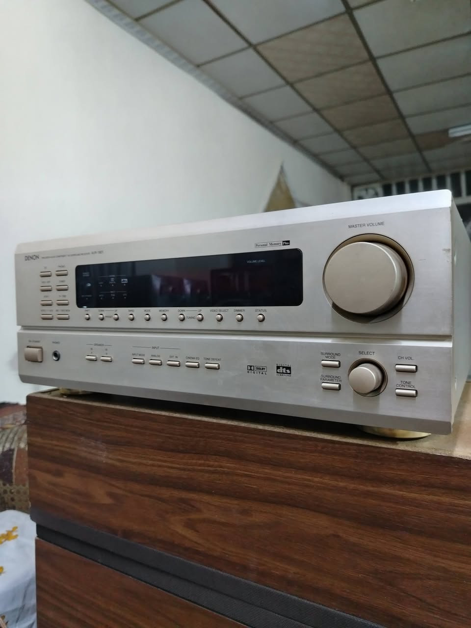 سلام عليكم مكلف بالنشر
امبليفاير ماركةدينون جهاز جديد نضافة95٪ يشتغل نضامين ستريو A+Bومسرحي يشغل ٧سماعات السعر ١٧٠ الف. يوجد توصيل للتواصل *********** اتصال او واتساب أو ماسنجر
