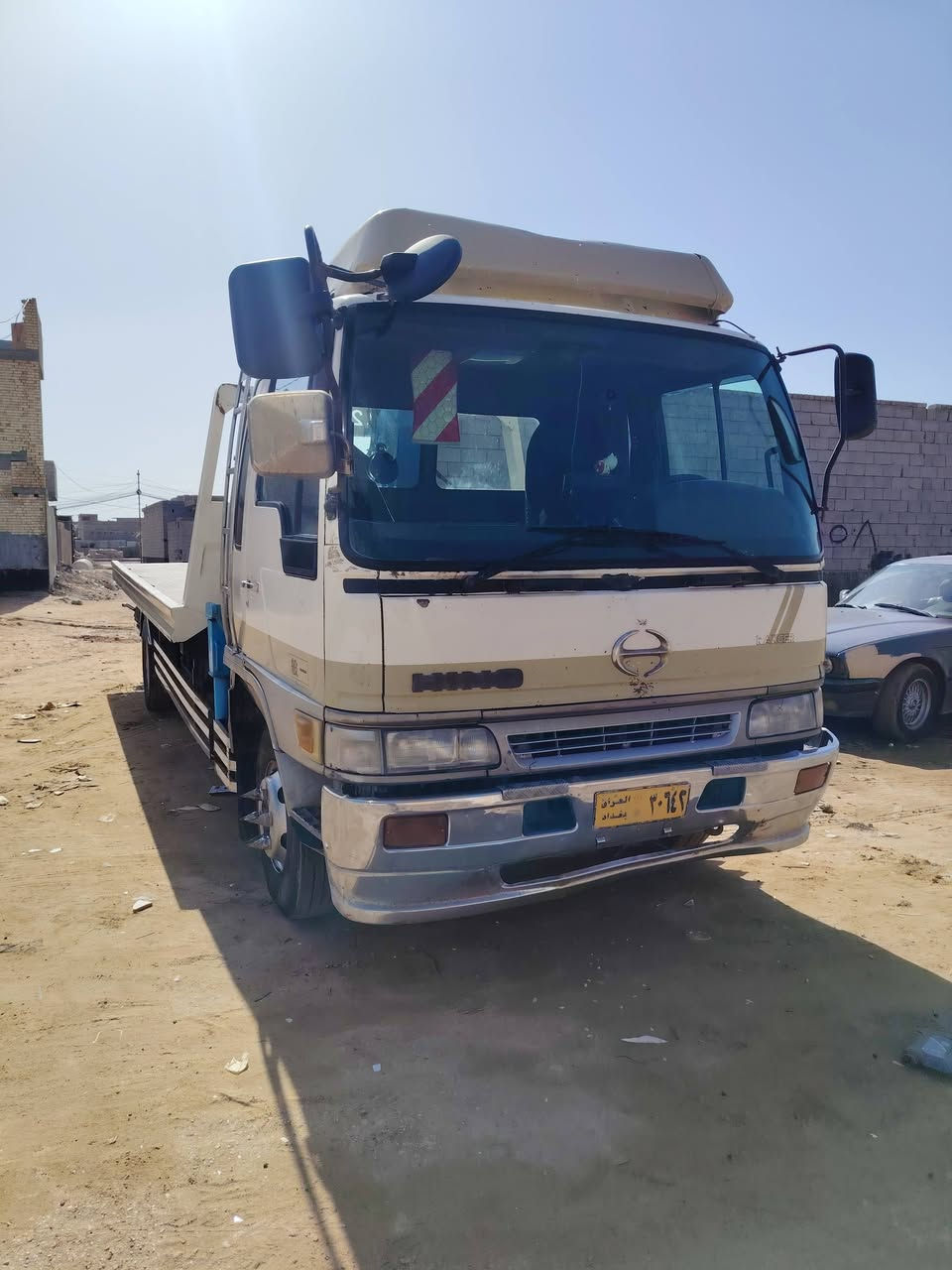 هينو انكر للبيع مديل2003 معلايه مفحوصه باقيه بس دفع الكمرك سياره جاهزه بس مكينه بيه تبخير تبريد وياسويج منضومه جديده مكان كربلاء سعره 180اوبيها مجال 
رقم الهاتف *********** مامتواجد على الفيس
