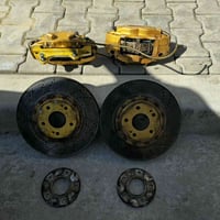 زوج فجوج وياهن دسكات وفلنجات برمبو اصلي سعر ٣٠٠ دولار قفل الي تفيده يد...