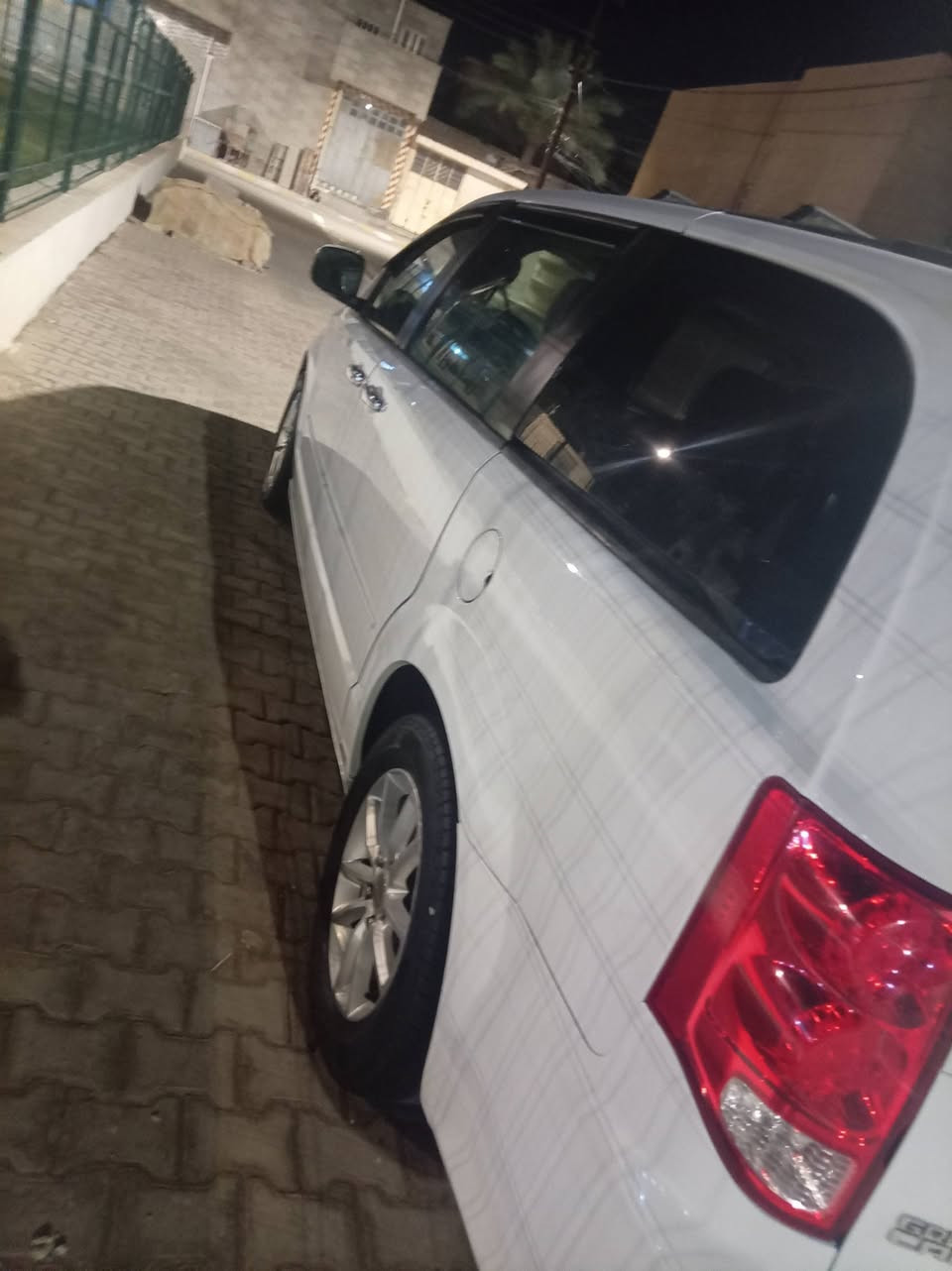 السلام عليكم حبايب دوج كرفان موديل ١٦ للبيع سياره جديده محرك وكير جديده تبريد ٣ قطع طابه كلين لعراق صارت بيها شخط ونصبغت ٣ قطع بدون دواخل كشنات بلع سياحي أبواب كهرباء حته الجنطه جام كلها كهرباء ٦ سعر ١٦٠ وبيها مجال قليل مراوس حسب القناعه رقم الهاتف *********** مكاني الانبار هيت
