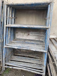 اقفاص • ديالى شهربان • ١٫٢٠×٢م