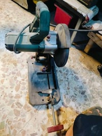 كوسرة تقطيع حديد  للبيع شغالة نضيفة 07808419630