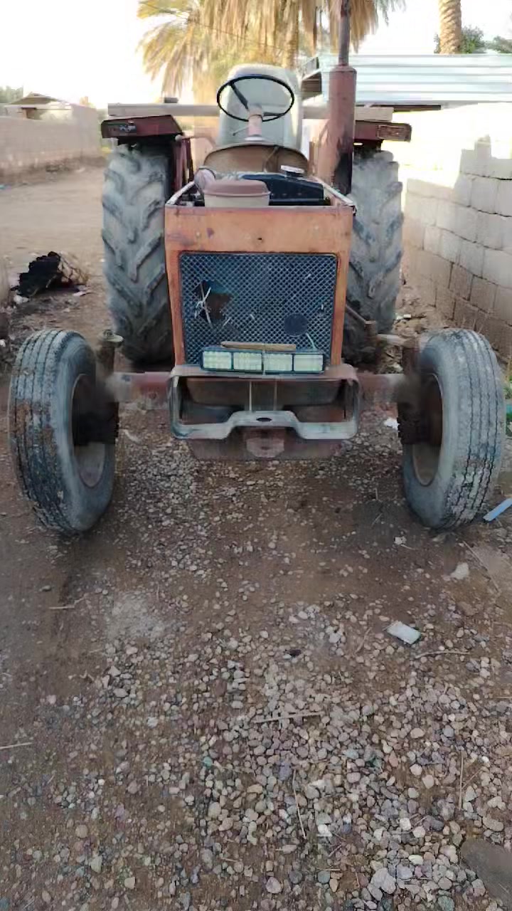 السلام عليكم عنتر 88 مع معدات للبيع المكان شيخ سعد ***********
