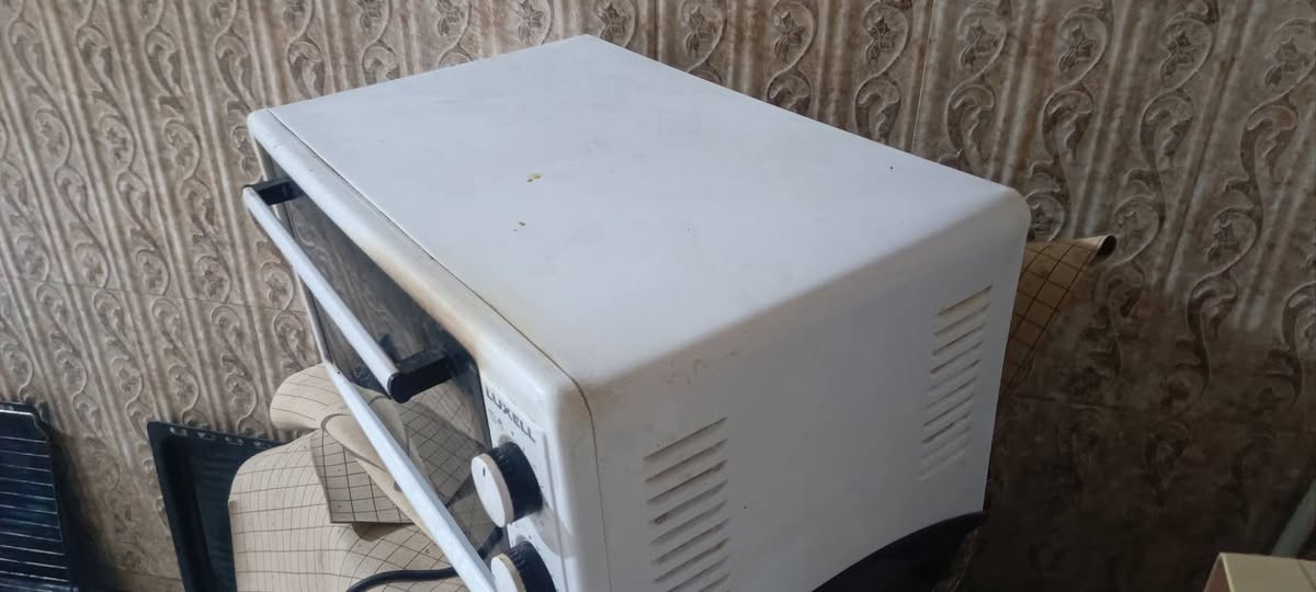 السلام عليكم كاونتر نظيف مع طباخ شغال مع اوڤن بدون نقص للبيع الاستفسار ***********
