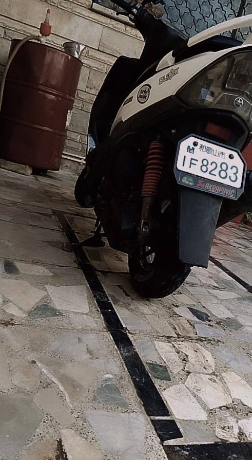 سلام عليكم ماكس عدله بوشه 55 دراجه نكره سلف شغاله سعر 500 وبيها مجال مكاني بغداد  حي الجهاد ***********
