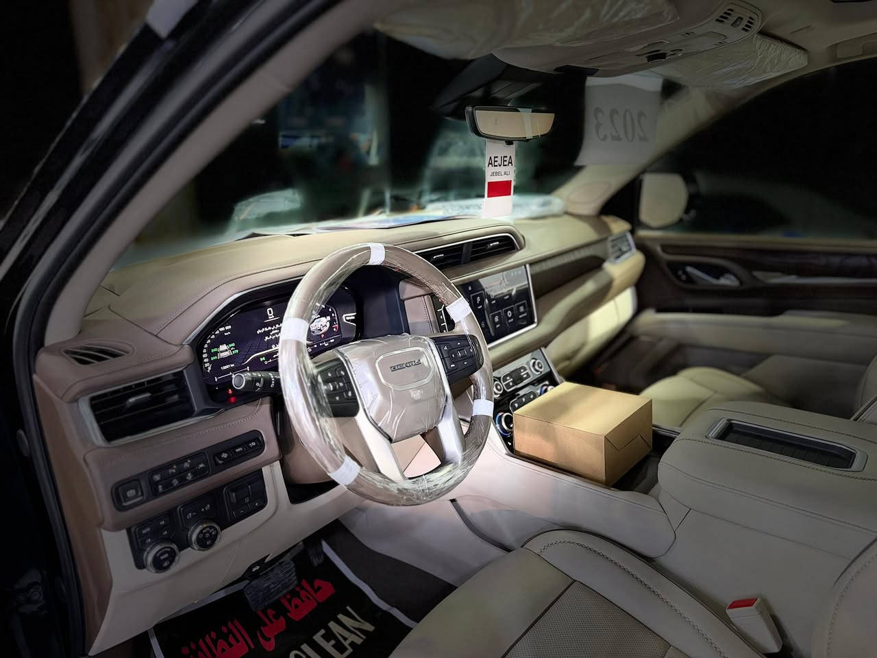 للبيع جمسي دنلي ضمان المنصور السياره جديده بمعنى الكلام ماشيه13الف كفاله عامه بعده بل ضمان مكان السياره البياع  معرض يوسف ***********
