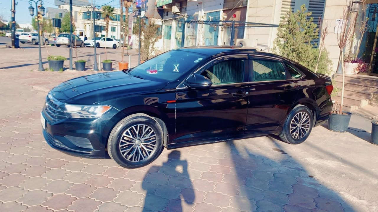 للبيع  
Jetta S/Se/R-Line 2020

‏‎فول مواصفات 

‏‎بجم خلف  كبس بشرط
                                                                     ماشيه78km  وقابل للزيادة

‏‎محرك14 توربو 

‏‎بانوراما - رادار أمامي خلفي مراية - بصمة  

‏‎كشن جلد - تدفئة -- كاميرا 

‏‎شاشة CarPlay - لايت و بكلايت كل بيلادي 

‏‎لايت اوتو - اوتو ستارت ستوب - اوتوبريك 

‏‎نيظام اقتصادي و كومفورت و سبورت 

ويل كب بلادي شركه — تخم تاير جديد 

بانزين ما اديرلها بس سوبر - دهن الرفينول الالماني فقط 

‏‎كير محرك و كهربائية بشرط -

حادث فقط شبر من جاملغ + طخه بالتكمه شبر ونص باب سايق بدون دواخل بدون ايرباك فقط برده وبيها مكانين بارد 
سونار رقم شاصي مرفق بالمنشور
‏‎شاصي و دواخل. بجم كبس شرط

‏‎ رقم  سنويه هزه كله جديد
السعر :145 وبي مجال 
مكان السياره اربيل
للتواصل *********** واتس اب فقط
