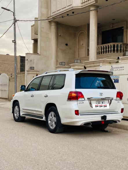 لاندكروز ٢٠١٥ رقم بغداد باسمي فول ١/١ 
مكفوله كفاله عامه رقم بغداد باسمي
محرك6سلندر كشنات كهربائي حساس امامي خلفي 
٣شاشات كامرات مطفايه مري قلاب تشغيل عن بعد 
زراك دعاميه ٤جام ع ريموت السعر 425
***********
