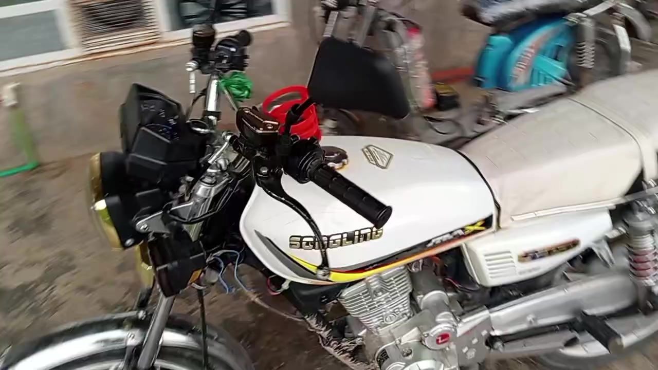 السلام عليكم دراجه سيفان للبيع موديل 2024/ السعر 625/ ***********
