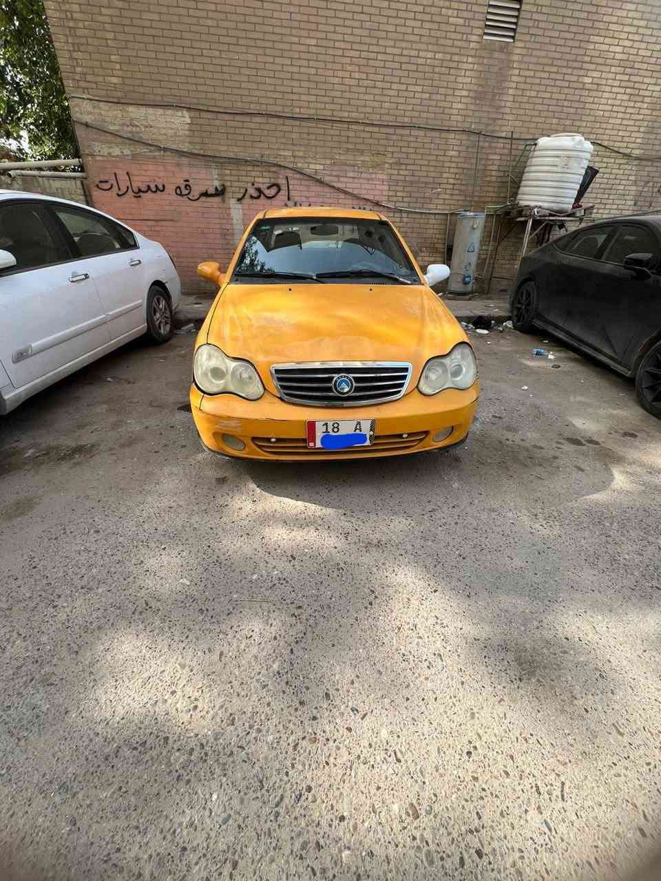 السلام عليكم 
جيلي سي كي موديل ١٢ رقم انكليزي بابل مصفره هيئة وغرامات هزة جديدة سنوية جديدة
كير ومحرك شرط 
تبريد شغال وثلج 
حدادية جيد جدا
سنتر لوك 
تحكم مري
كهربائيات شغالة 
بدون ضرر وبدون حادث 
وبدون صبغ فقط مكانات تلقيط خياس ودواير 
تحويل ثاني يوم
   السعر ٢٧ مجال بسيط
السيارة بغداد الكرادة
متواجد واتسب
*********** بغداد, العراق
