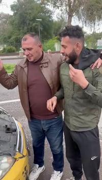 اليوم خبرني اخويه سامر وجانت تمطر  والحمد الله ما قصرنه ويه  اخوكم سجا...