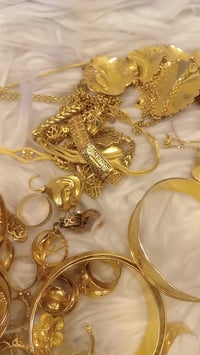 ذهب ومجوهرات • القيارة سوق الذهب • أجور غرام