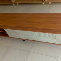 طاولة تلفزيون • ٢م×٣٠سم×٤٠سم • السليمانية