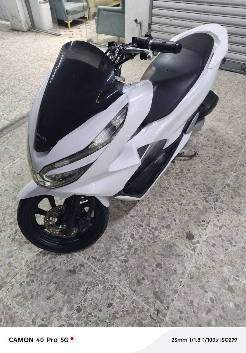 سلام عليكم درجة بي سي اكس جيل الثالث الون أبيض صدفي
مكينه اكلاجات كفاله عامه ماشيه 16الف حقيقي
جديدة مال جناي تايرات جدد حساس ازدحام شغال
بغداد حي النصر الاستفسار ***********
