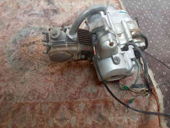 السلام عليكم محرك للبيع 
نضيف شغال
4نمر
سلف هندر
كلج كهربائي
سعر 75 
عنوان بغداد الشعب 
رقم ***********
