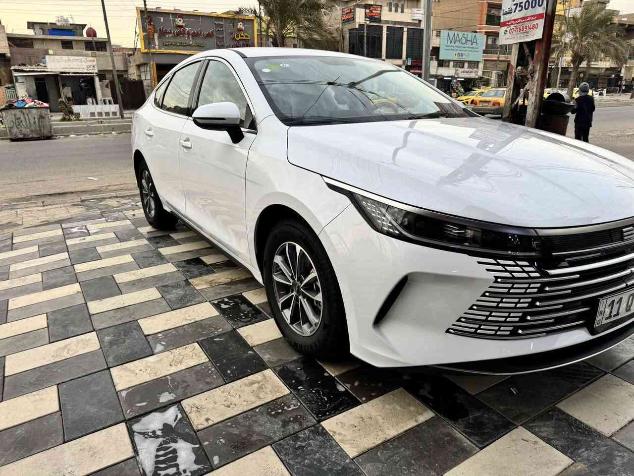 BYD ديستروير 2025
ماشية٤٠٠٠km
مكفولة كفالة عامة ملاحظة صغيرة شخط بلباب الخلفي موضح بلصورة 
العنوان بغداد الشعب شارع عدن قرب مطعم حجي عادل 
رقم الهاتف ***********
السعر ١٩.٢٠٠ مليون بيهة مجال بسيط
