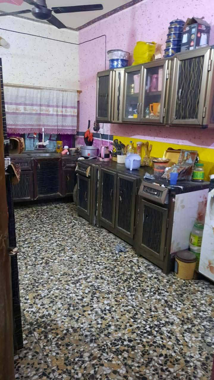 دار للبيع طابو صرف   #بالتاجي حي الحسن العسكري قرب جامع الامام المهدي  مساحته
١٥٠ متر للبيع  بي ثلاث غرف نوم  وهول واستقبال وصاله كبيرة بيها خدمات ومنور وترك في نهاية البيت 
كاشي وسيراميك
بناء حديث سعر ١٣٠ مليون وبي مجال
*********** رقم صاحب العقار مكلف بالنشر
