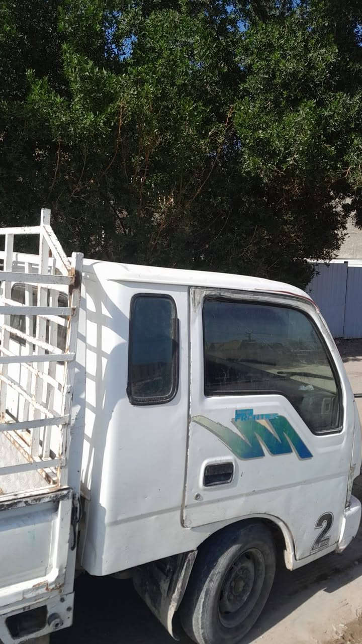 السلام عليكم كيا فونتيرا موديل 97 سياره مكفوله من كير ومكينه واكسن وشاصي رقمه واضح سياره لا ضربه ولا صبغ بلاديه كهربائياتها كلها شغاله رقم بغداد تحويل مباشر والسعر 44 ***********
