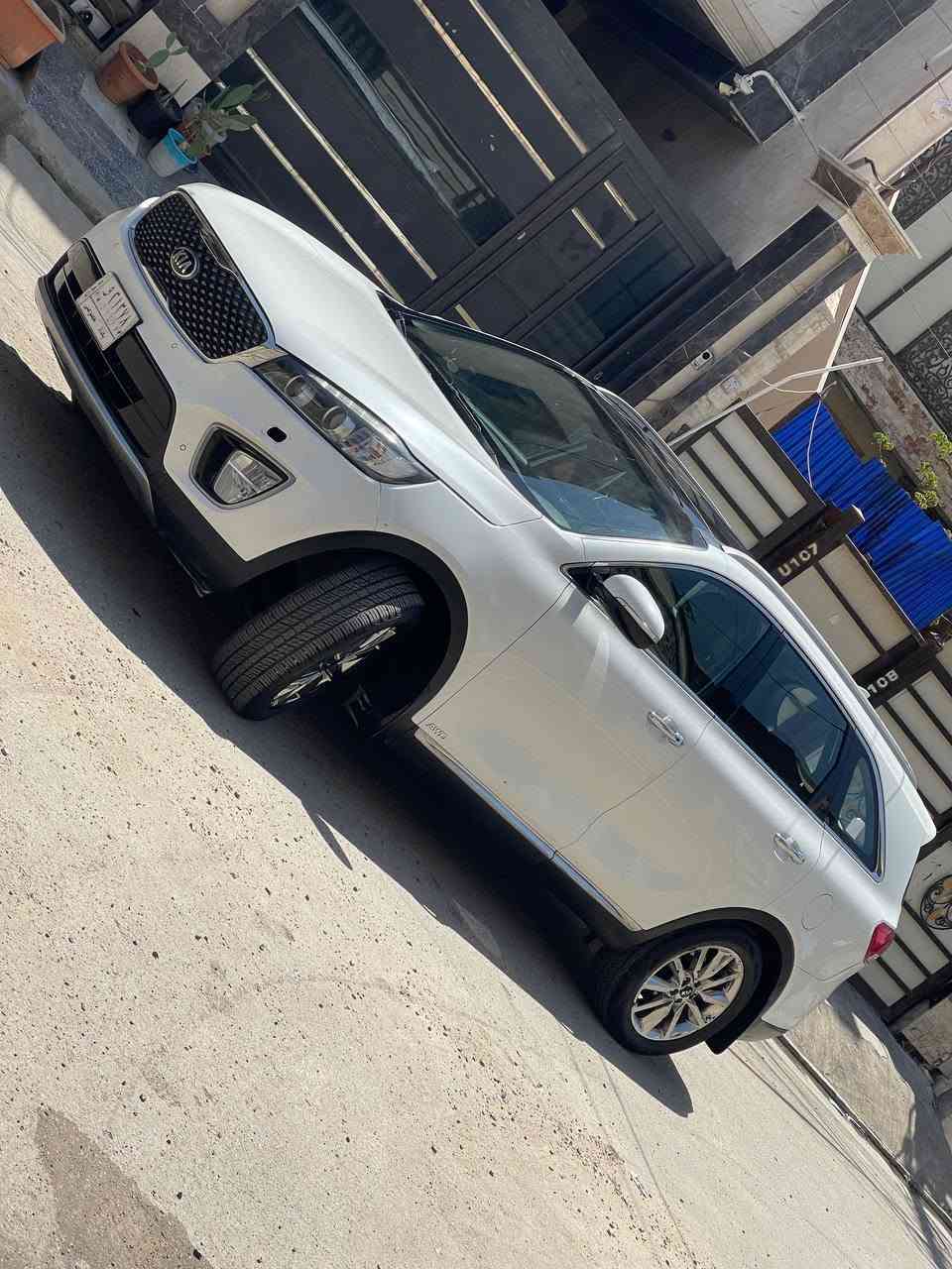 السلام عليكم
سورنتو 2017 خليجي

فول مواصفات 

كفالة من الصبغ والتبدل بيهة بارد علة كد شبرين موضح بالسونار

🔴6 سلندر

🔴اريل نفكيشن

🔴بنوراما

🔴بصمة

🔴3انضمة قيادة

🔴فور ويل Awd

🔴كراسي كهرباء

🔴صندوق كهرباء 

🔴7راكب

🔴سايد بريك بصمة

🔴بصمة ابواب

🔴نضام ترحيب

🔴 مري قلابة

🔴3 تبريد

🔴حساسات امامية خلفية

🔴وبعد بيهة هواي مواصفات

(السيارة باسمي) 

السونار مرفق بالمنشور

السعر 216

مكاني بغداد حي الاعلام 

***********
