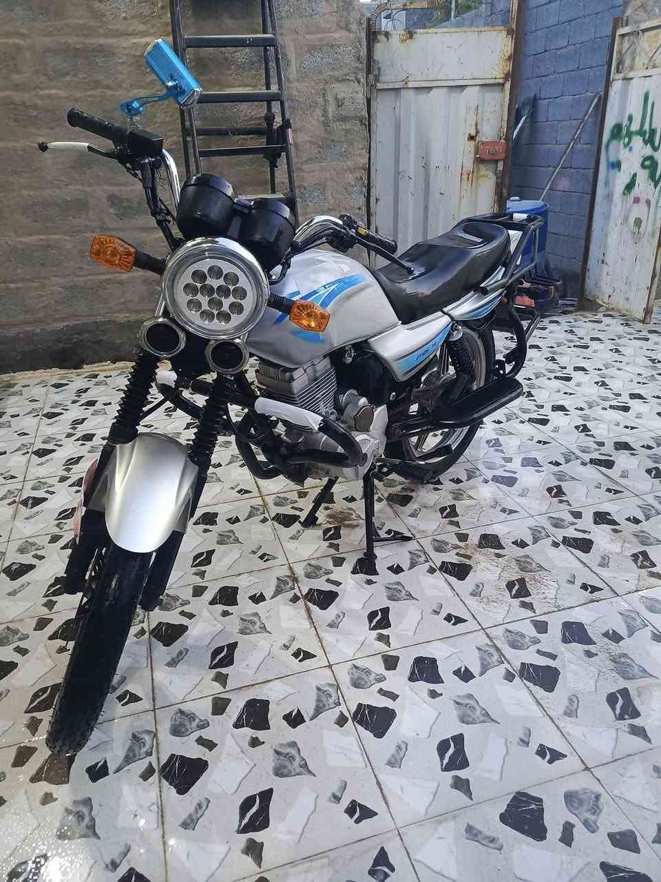 ‏دراجه دايون للبيع
‏موديل 2018 اوراق اصولي كامله 
‏دراجه كل نقص مابيها نضيفه 
‏العنوان كربلاء حي العباس عمود 52 
‏للاستفسار ***********
‏***********
