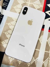 ايفون X • ٢٥٦ • لمس ضعيف