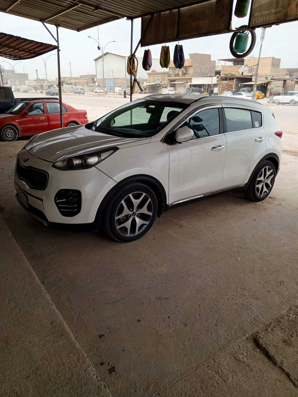 سبورتج كاز بلاديه موديل 2018 بسمي سنويه ل29 بيه ضربه جاملغ الامامي جهه السايق والجماملغ الخلفي اليمنى ماشيه 16الف سياره نضيفه وحلوه سعر 150 وبيه مجال للطبيبن رقم الهاتف ***********
