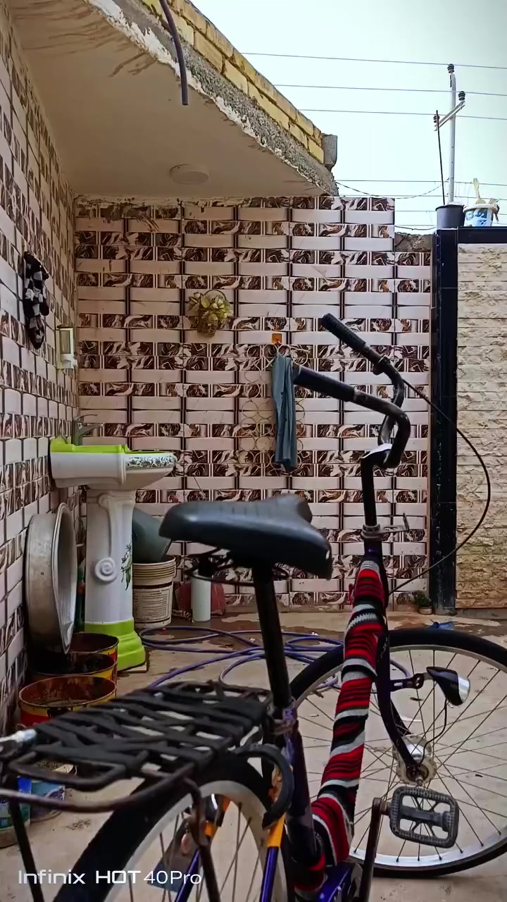 السلام عليكم بايسكل للبيع سعر 100  وبي مجال مكان الشطره الحولي چاملغات موجودات البايسكل الحاويه شرط  منزله بايدي من الحاويه للاستفسار مراسله ع رقم 77825293654 وات ساب.... اذا مو شراي لا تتعبني


**إذا كنت صاحب هذا الإعلان وتريد حذفه لأي سبب، رجاءا أرسل رسالة إلى الدعم الفني**